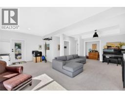 2616 Warmland Pl, Shawnigan Lake, BC V0R2W0 Photo 37