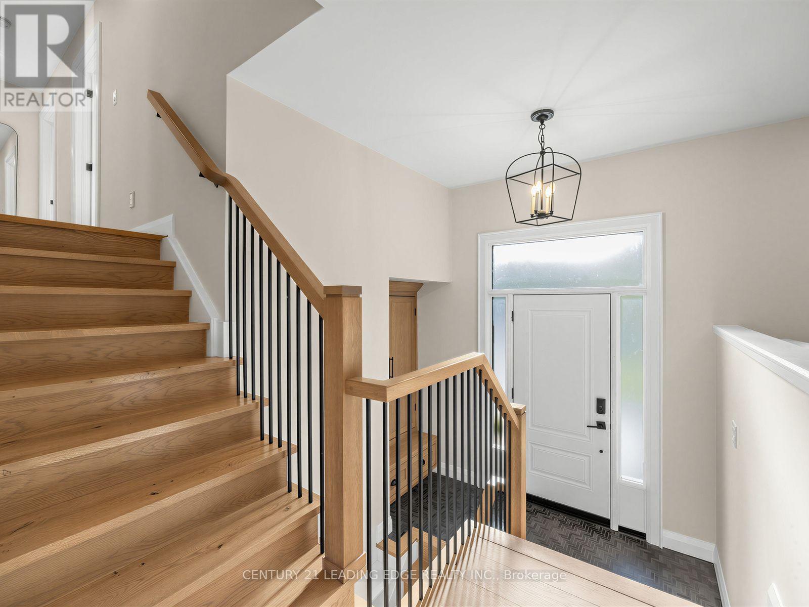 47 CENTENNIAL AVENUE, East Gwillimbury (Holland Landing) — photo 7