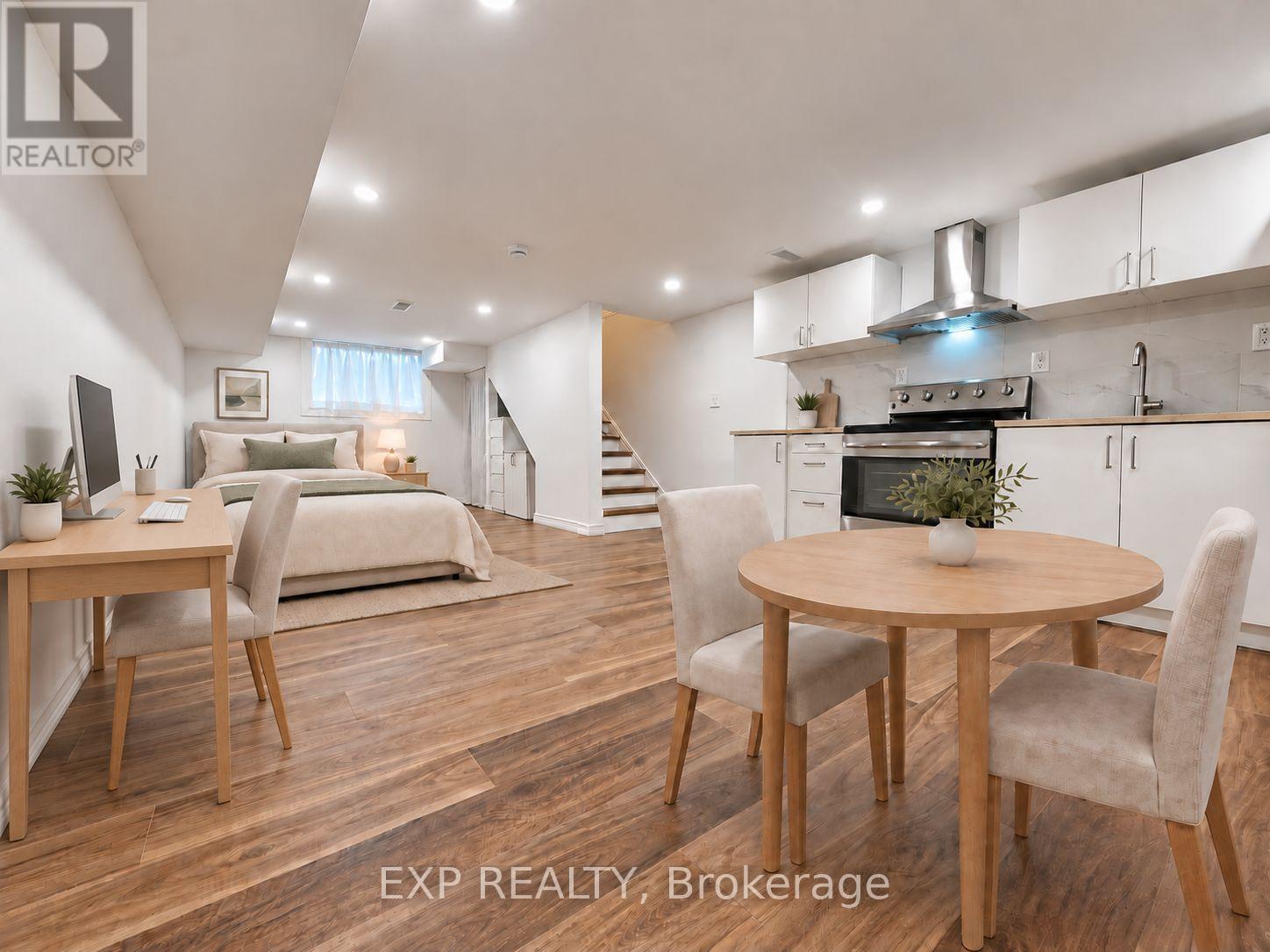 Photo of 1042 Coxwell Avenue