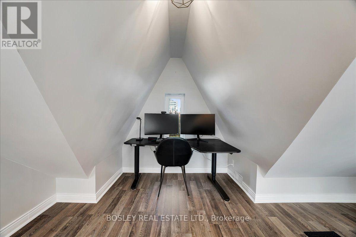 372 LOGAN AVENUE - Image 27