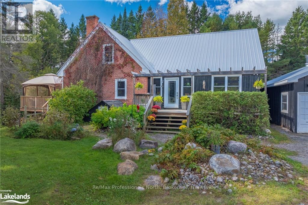 204 BOWYER ROAD - 1