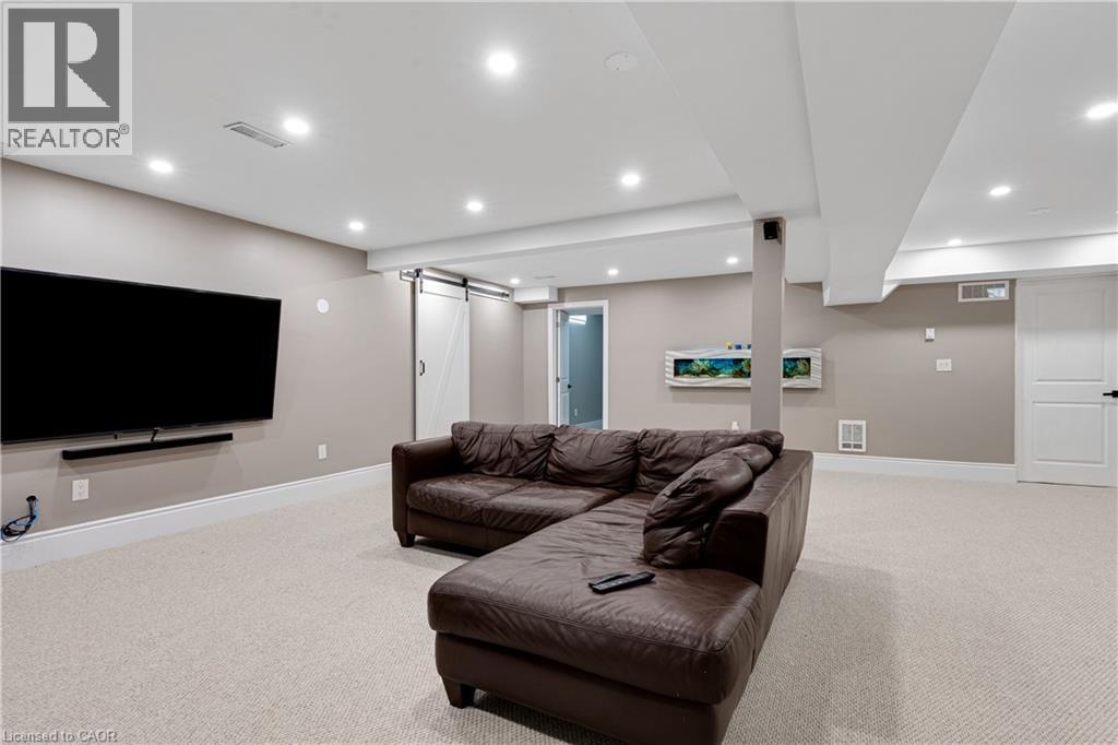 51 BAYNE Crescent - Image 35