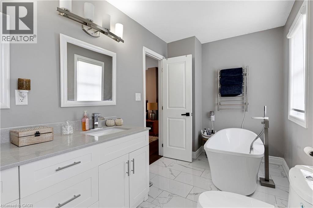51 BAYNE Crescent - Image 25