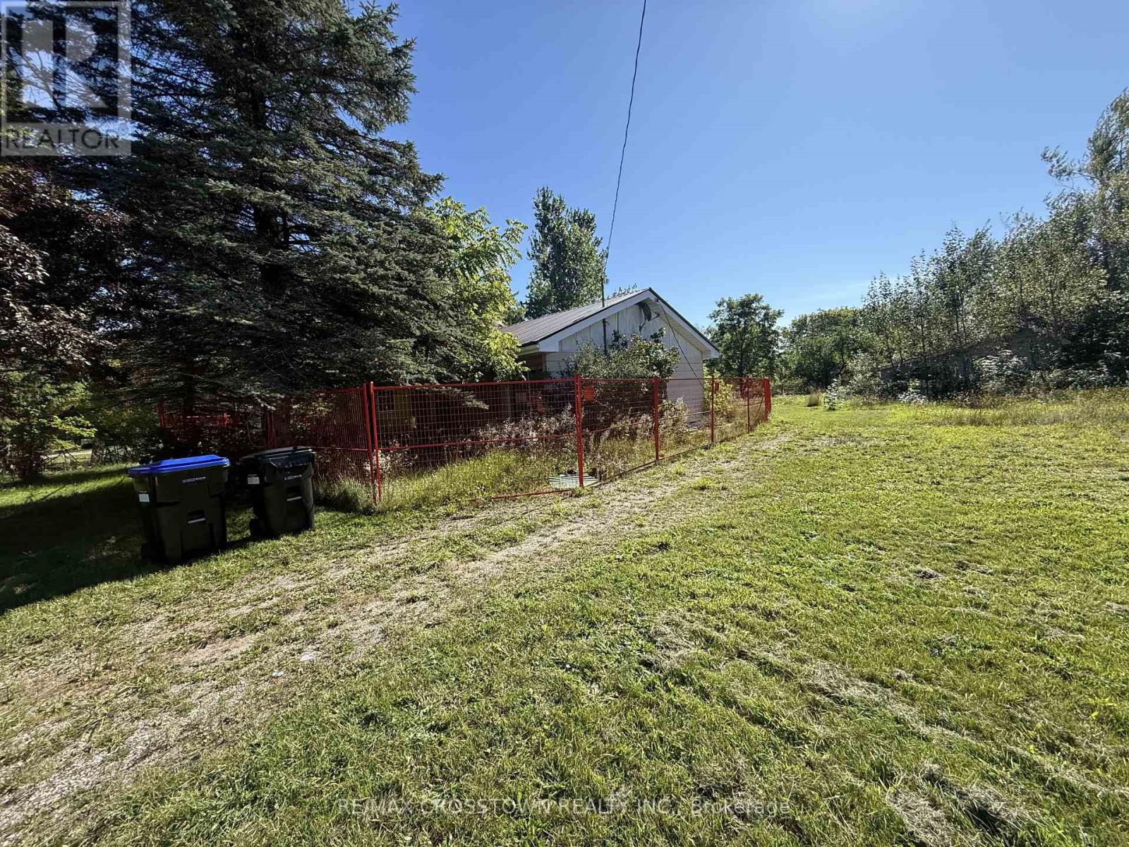 6137 VASEY ROAD