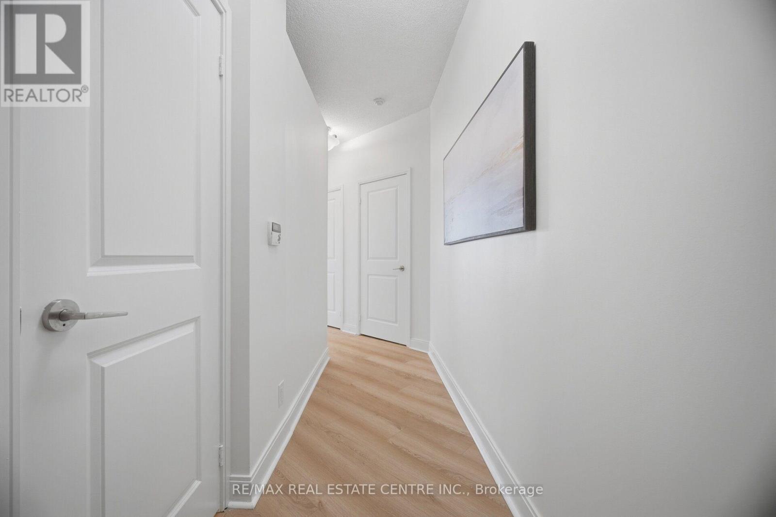 Photo of 607 - 80 ABSOLUTE AVENUE