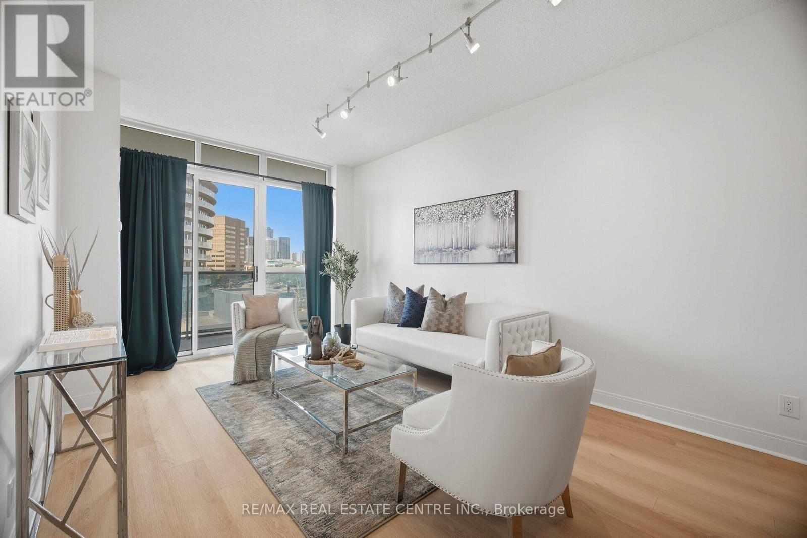 Photo of 607 - 80 ABSOLUTE AVENUE
