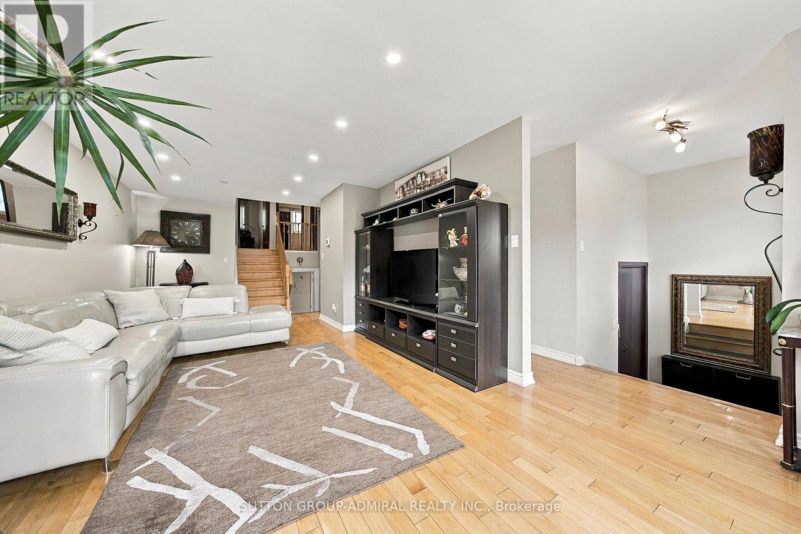 1871 SILVERBERRY CRESCENT - 14
