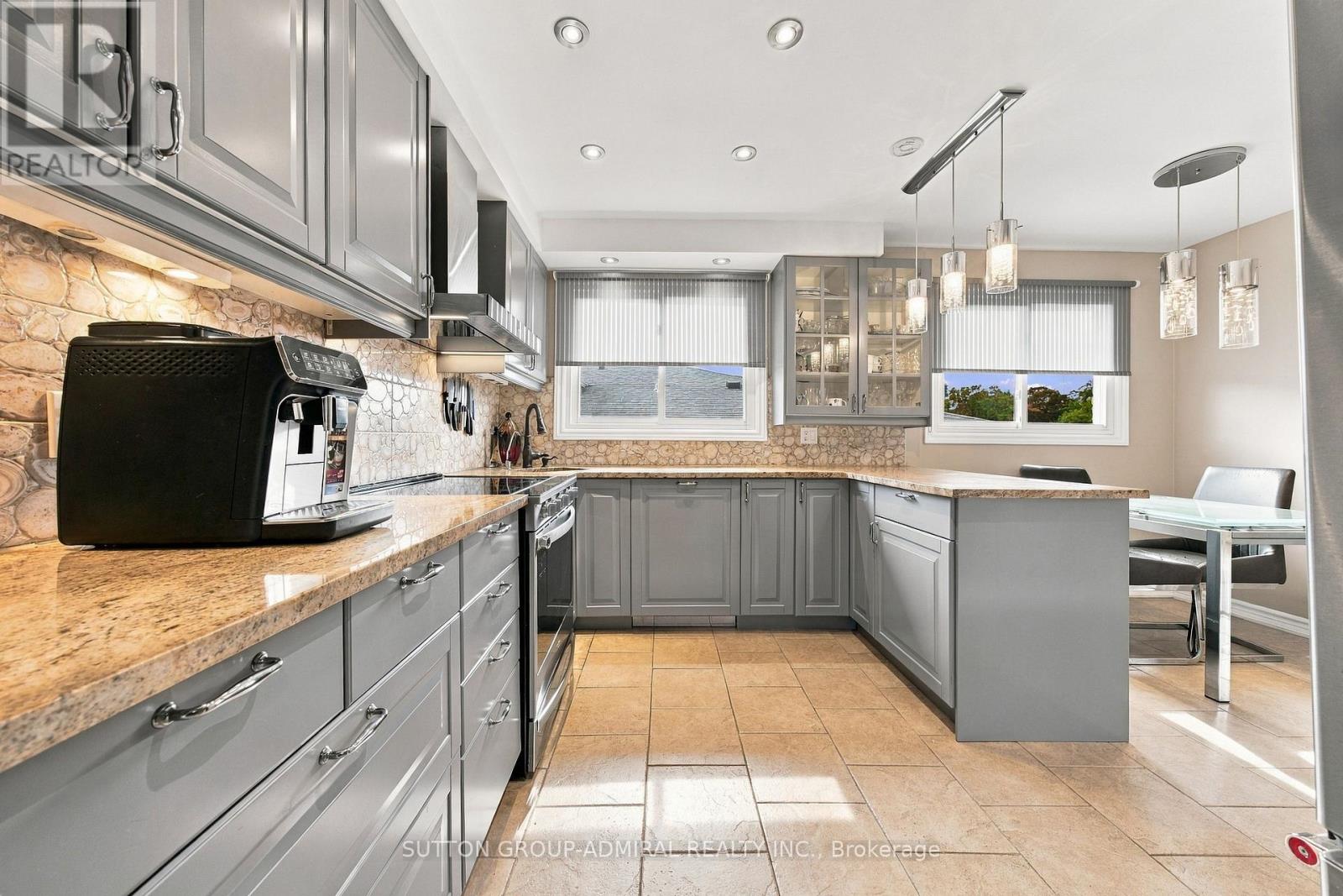 1871 SILVERBERRY CRESCENT - 19