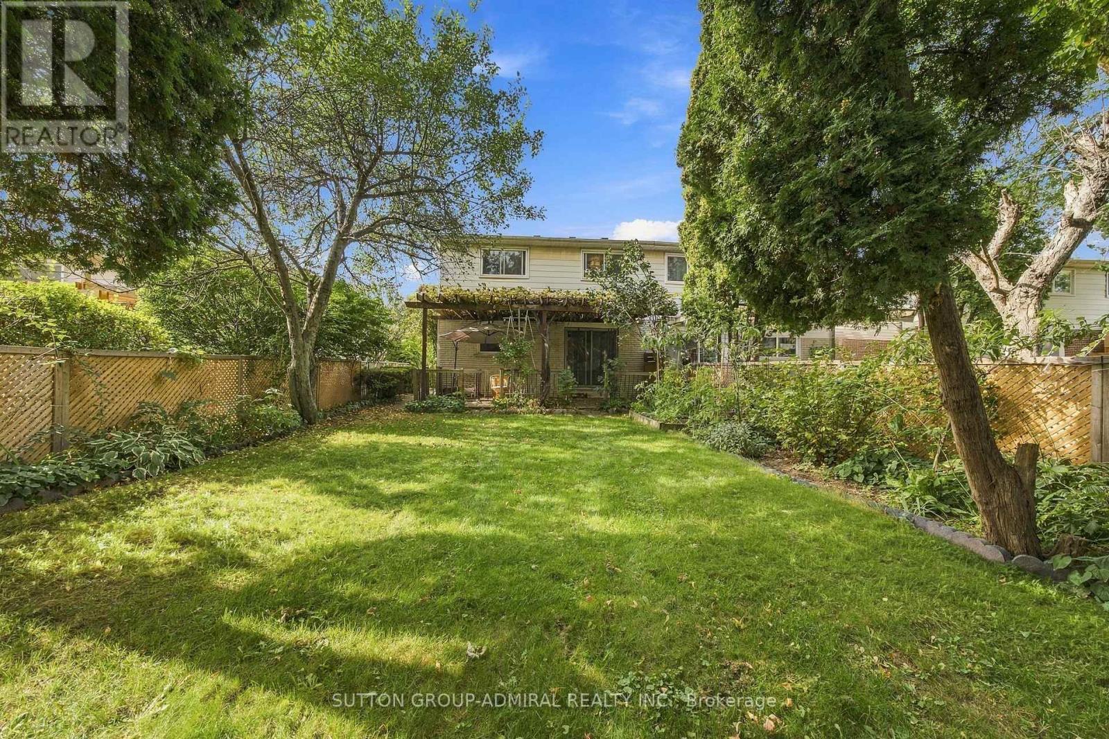 1871 SILVERBERRY CRESCENT - 2