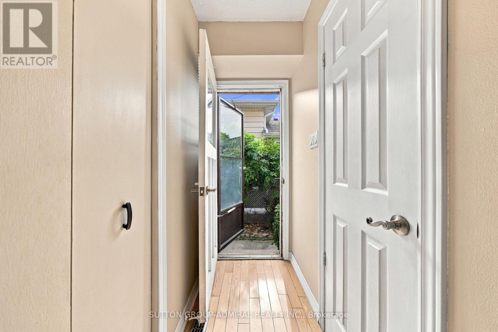 1871 SILVERBERRY CRESCENT - 30