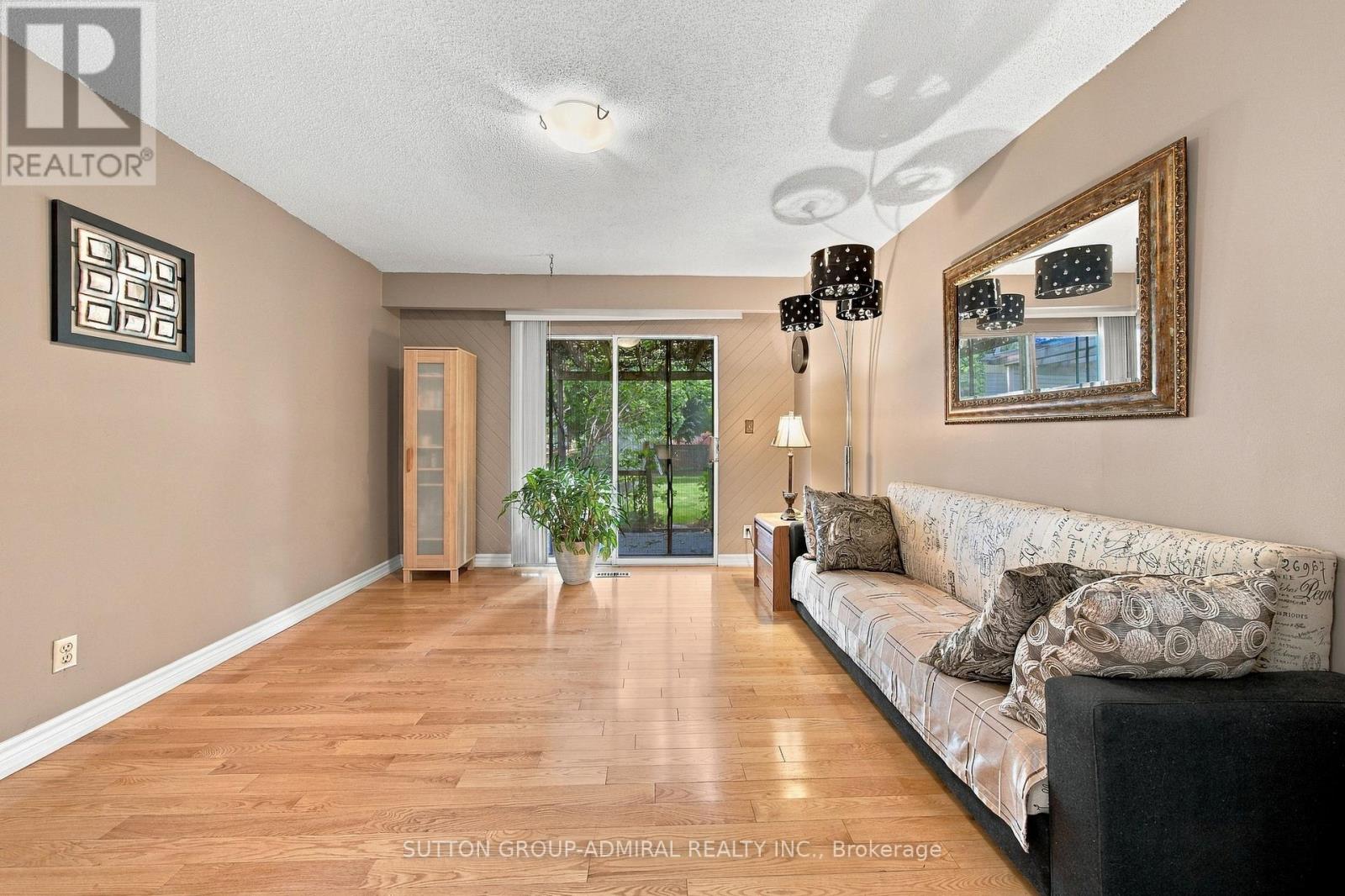 1871 SILVERBERRY CRESCENT - 31