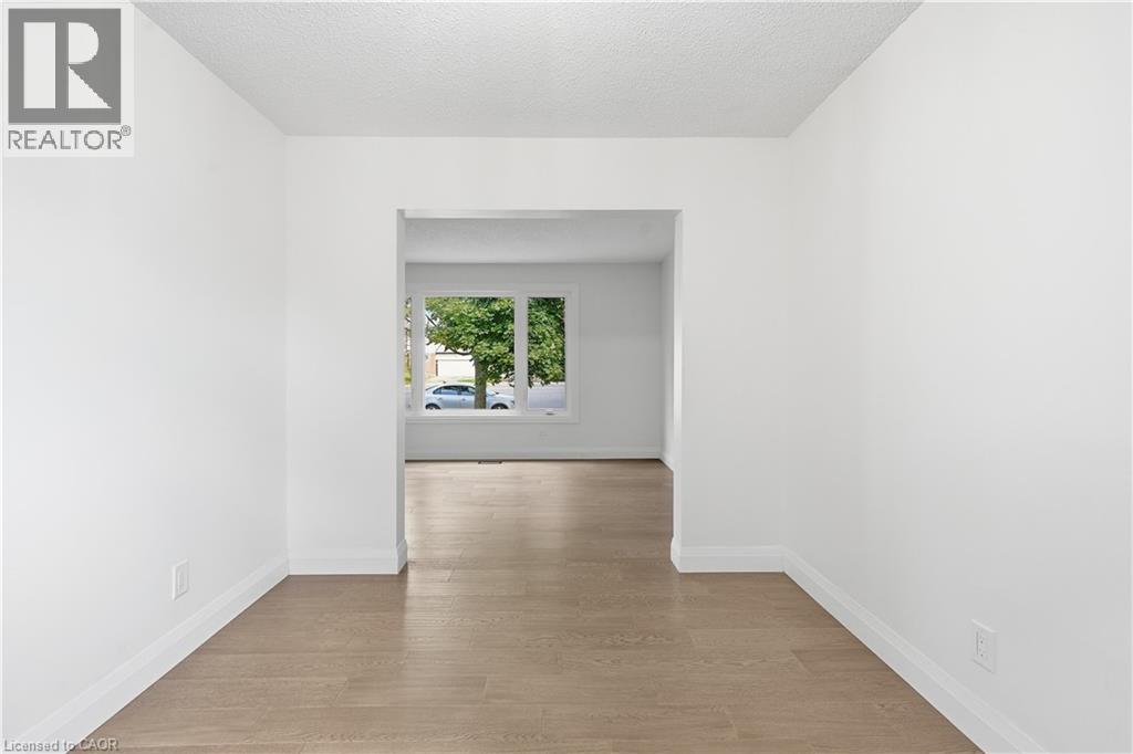 27 CUMMINGTON Place - 11