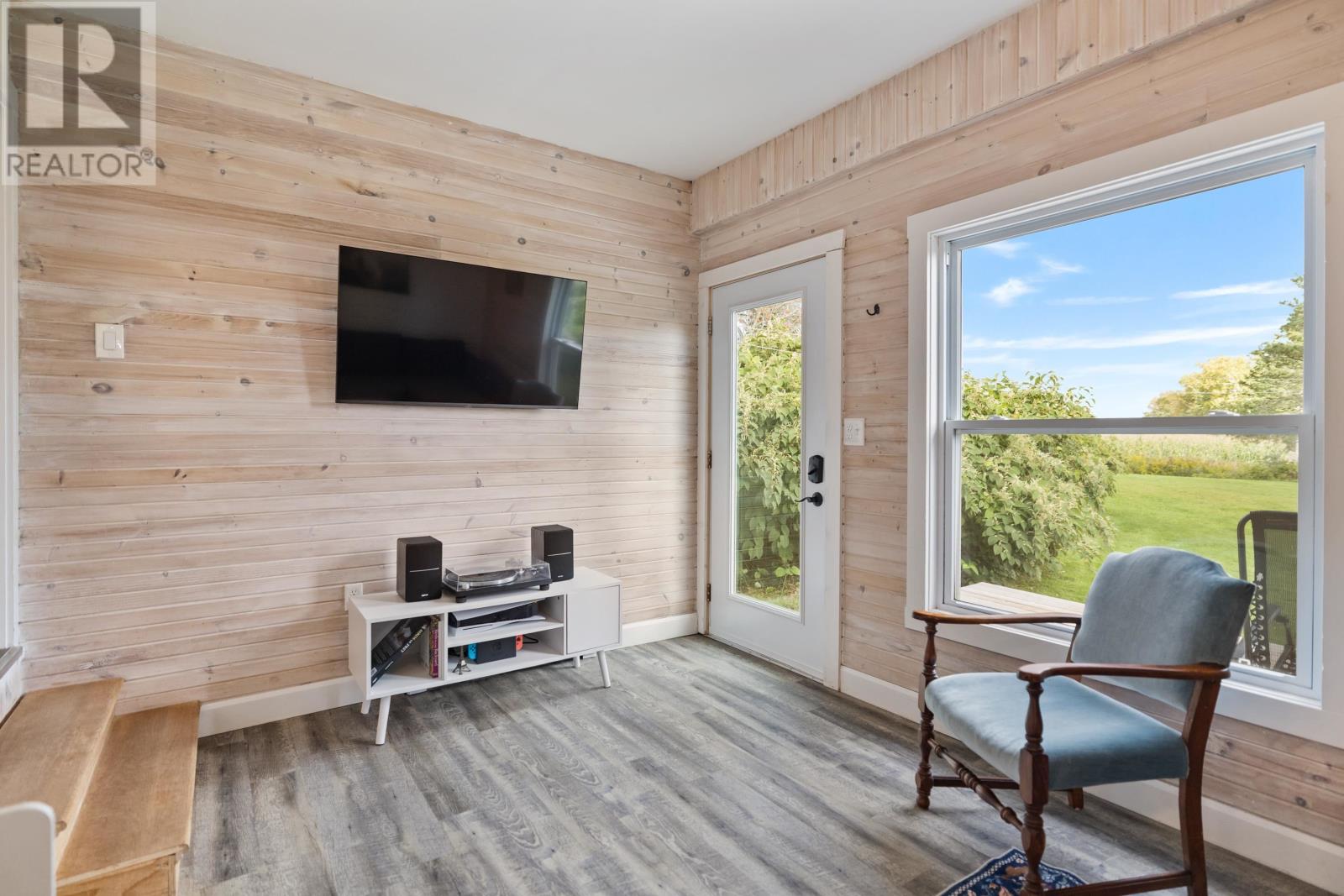 1847 Colville Road - 22