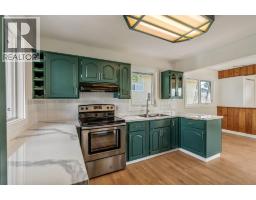 1238 8 Street N - photo 9