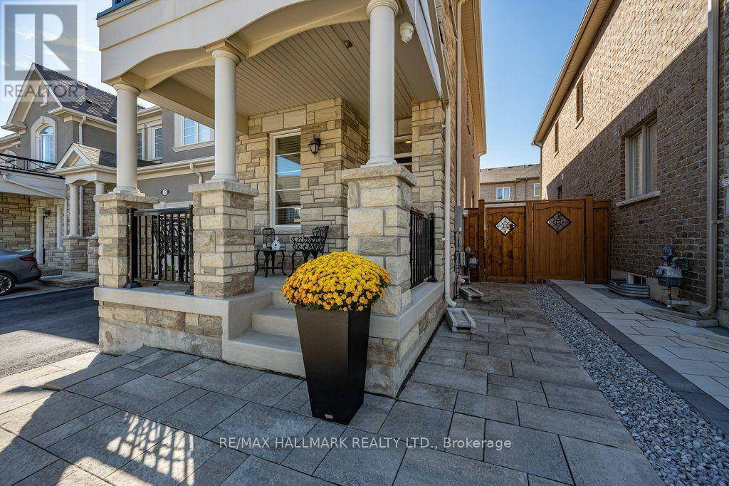 29 NESS DRIVE, Richmond Hill — photo 3
