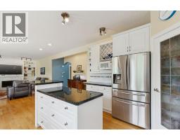 739 24 Avenue NW - photo 16