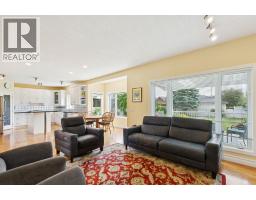 739 24 Avenue NW - photo 20