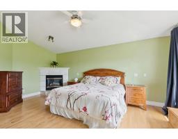 739 24 Avenue NW - photo 24
