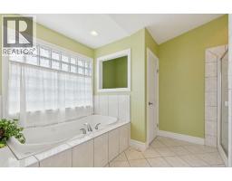 739 24 Avenue NW - photo 27