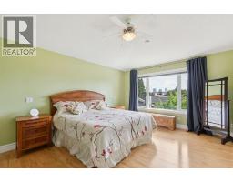 739 24 Avenue NW - photo 23