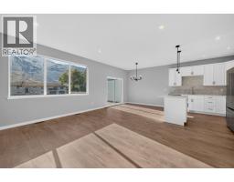 Bedroom - 3279 A Schubert Road, Kamloops, BC V2B6Y4 Photo 9