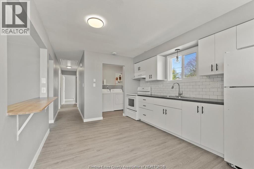561 CHIPPAWA STREET - 3
