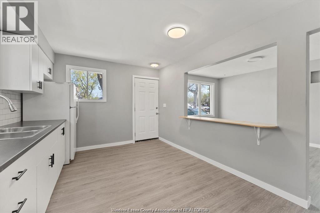 561 CHIPPAWA STREET - 8