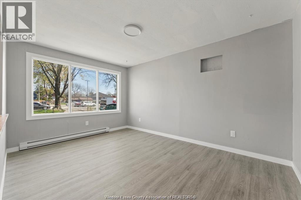 561 CHIPPAWA STREET - 9