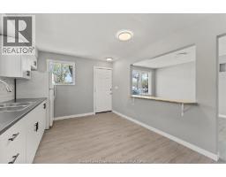 561 Chippawa Street, Windsor, ON N9C2W2 Photo 8