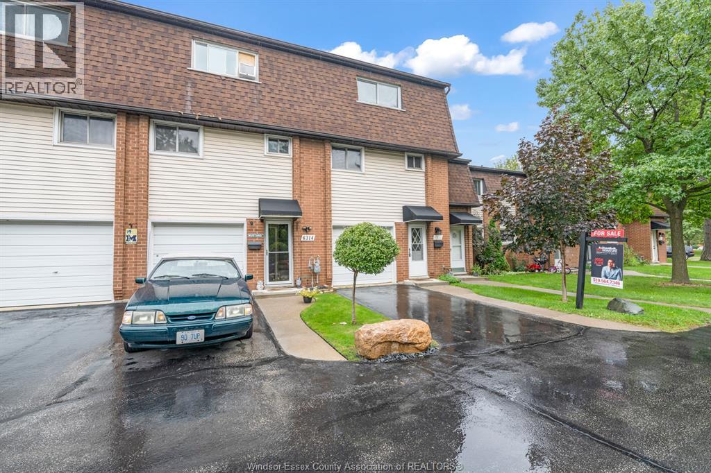 6312 THORNBERRY - 4