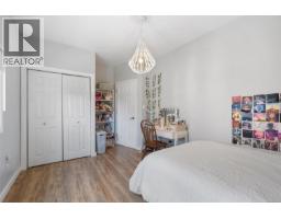 3054 Millgrove St, Saanich, BC V9A1X5 Photo 14