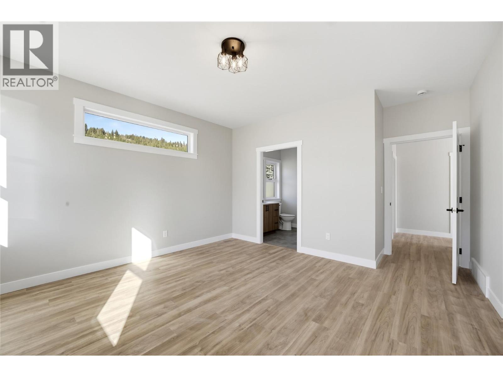  186 Salmon Arm Drive, Enderby