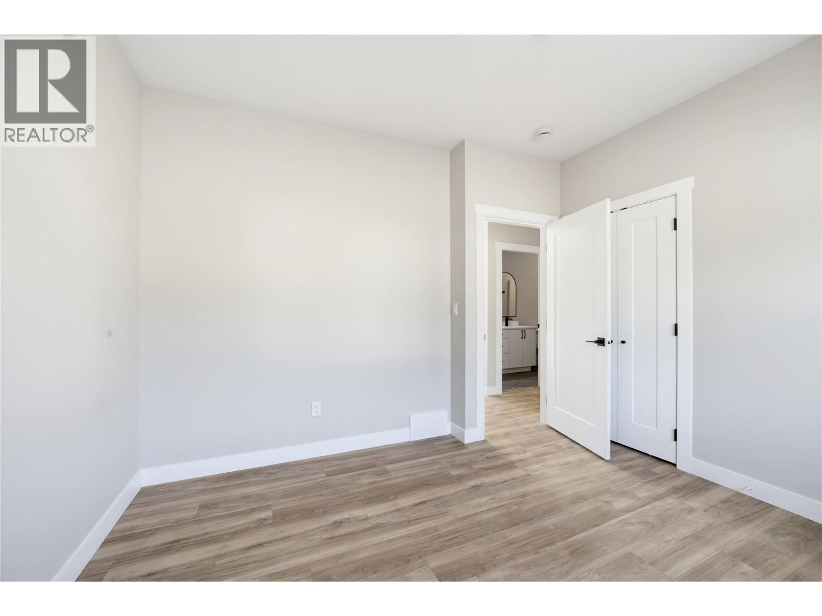  186 Salmon Arm Drive, Enderby