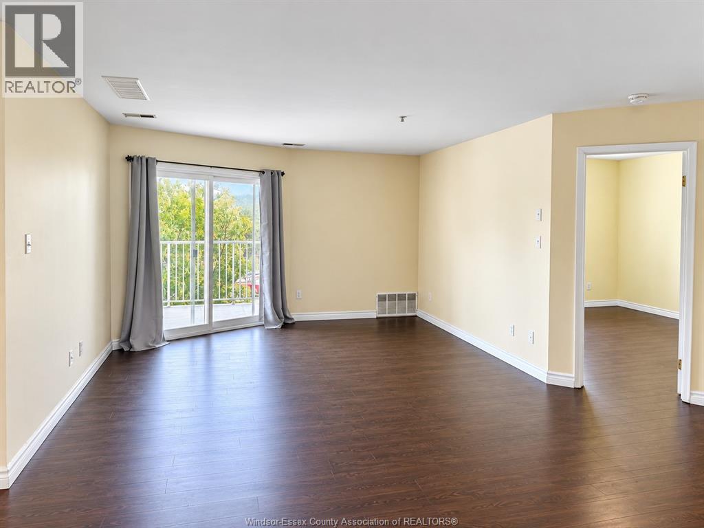 1535 Grand Marais Road West — photo 10