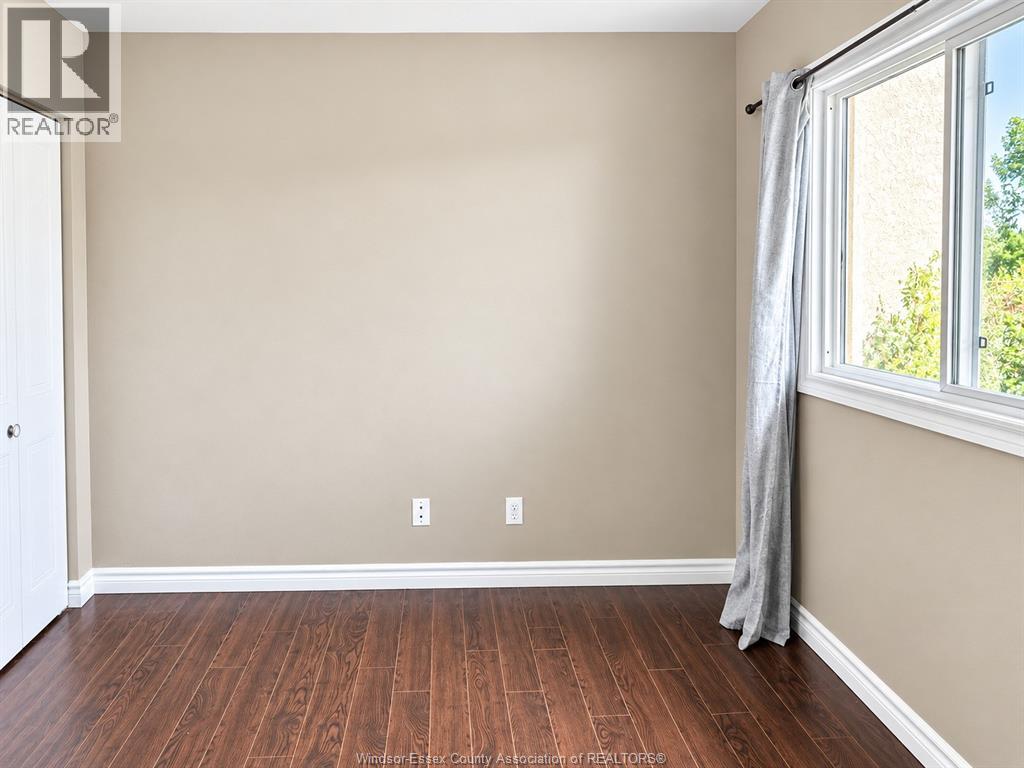 1535 Grand Marais Road West — photo 18