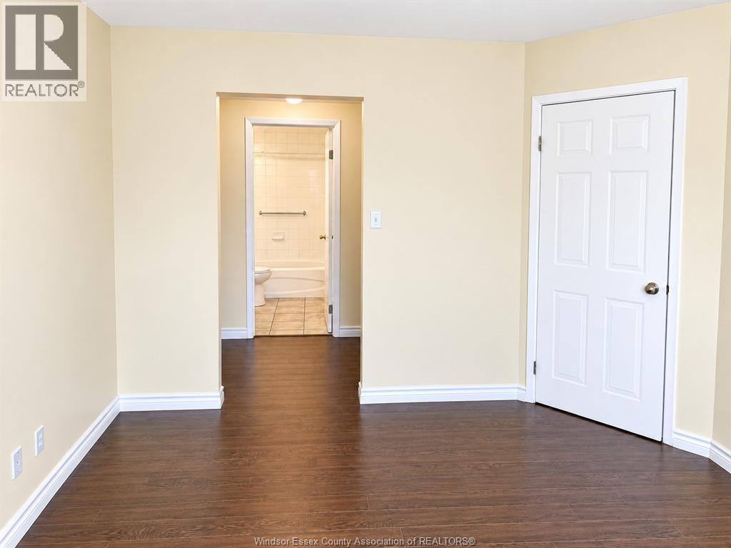 1535 Grand Marais Road West — photo 15