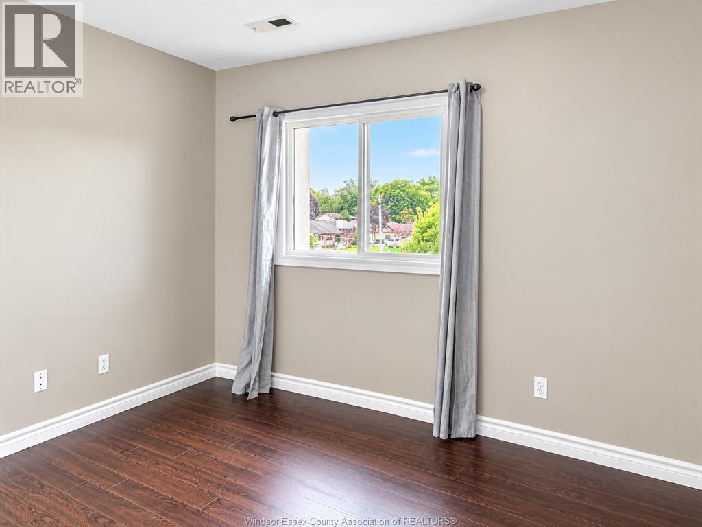 1535 Grand Marais Road West — photo 19