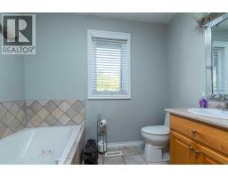 3003 55a Avenue, Lloydminster, AB T9V1S3 Photo 22
