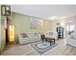 209 Strathcona Circle - photo 2
