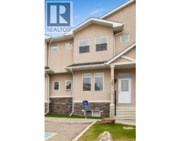 209 Strathcona Circle - photo 3