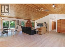 Dining room - 6585 Walker Frontage Rd, Fanny Bay, BC V0R1W0 Photo 14