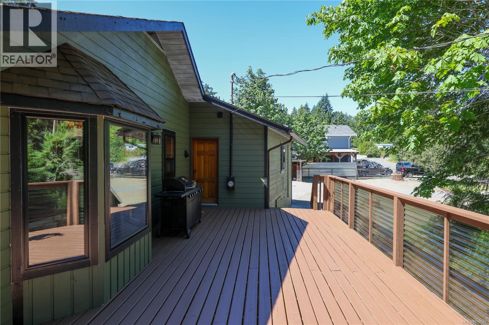 6585 Walker Frontage Rd - 12