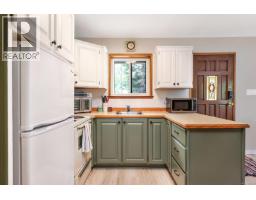 6585 Walker Frontage Rd, Fanny Bay, BC V0R1W0 Photo 25