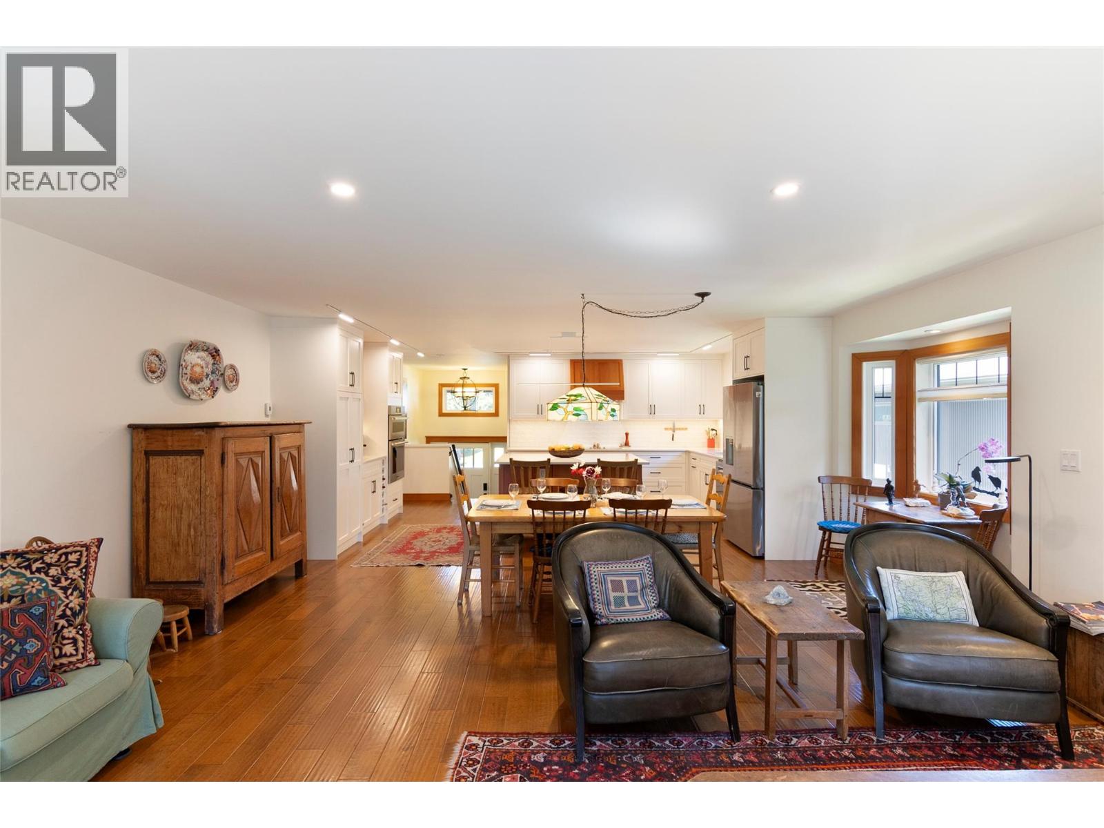 1915 Aspen Crescent - 26