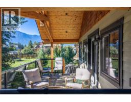 1915 Aspen Crescent, Revelstoke, BC V0E2S3 Photo 21