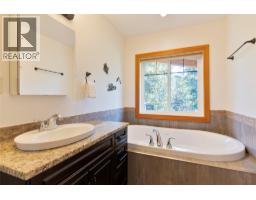 1915 Aspen Crescent, Revelstoke, BC V0E2S3 Photo 34