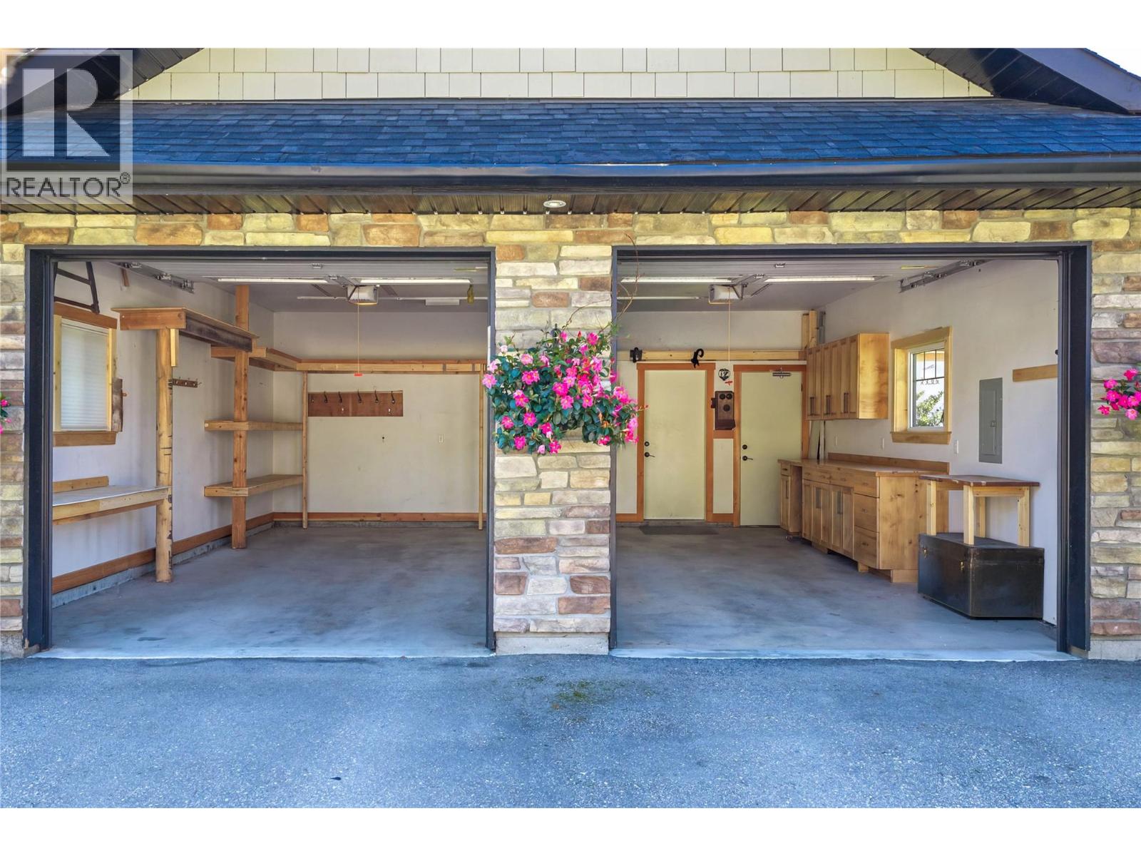 1915 Aspen Crescent - 44