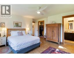 1915 Aspen Crescent, Revelstoke, BC V0E2S3 Photo 32
