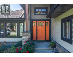 Kitchen - 1915 Aspen Crescent, Revelstoke, BC V0E2S3 Photo 6