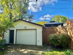 186 Vivian Street, Neepawa, MB R0J1H0 Photo 36
